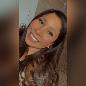 Sorry I was gone for a while but I’m back! 🌻